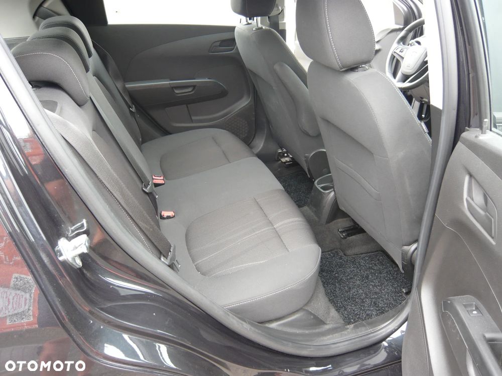 Chevrolet Aveo 1.4 16V LT - 18