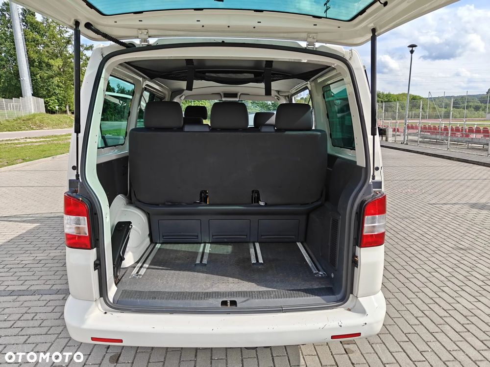 Volkswagen Multivan - 17
