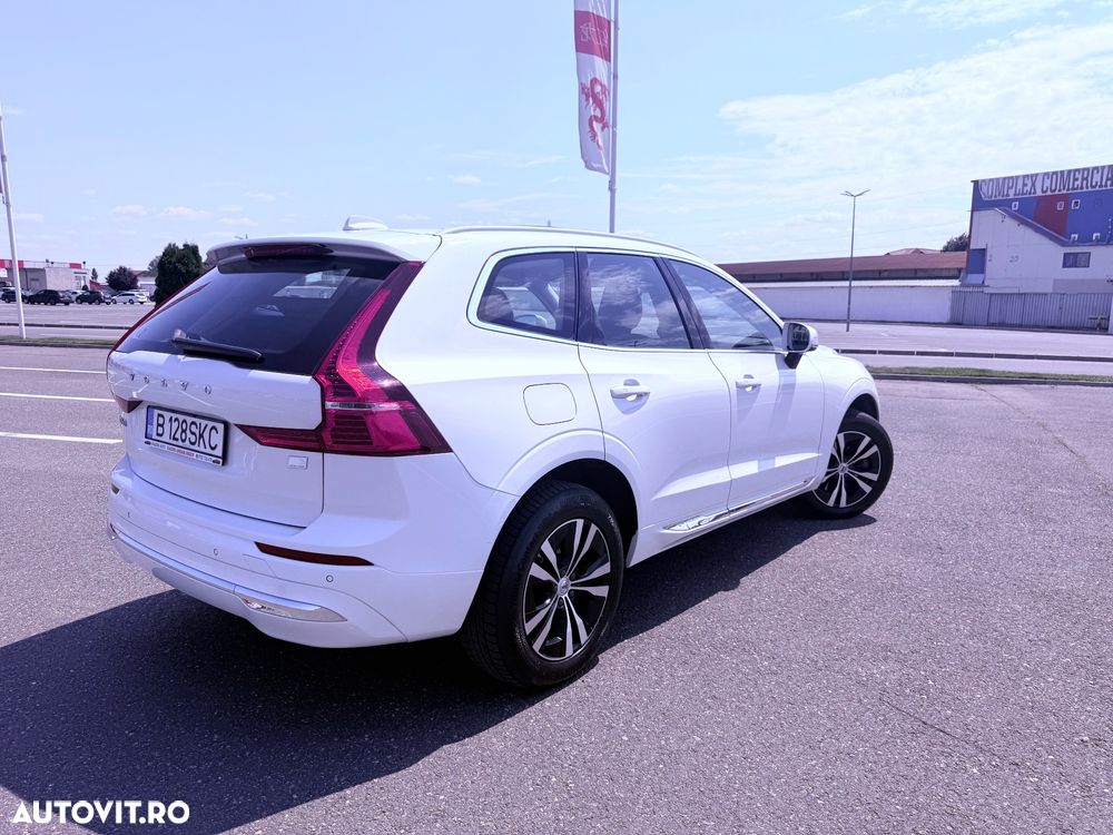 VOLVO XC60 2022 — imagine 9