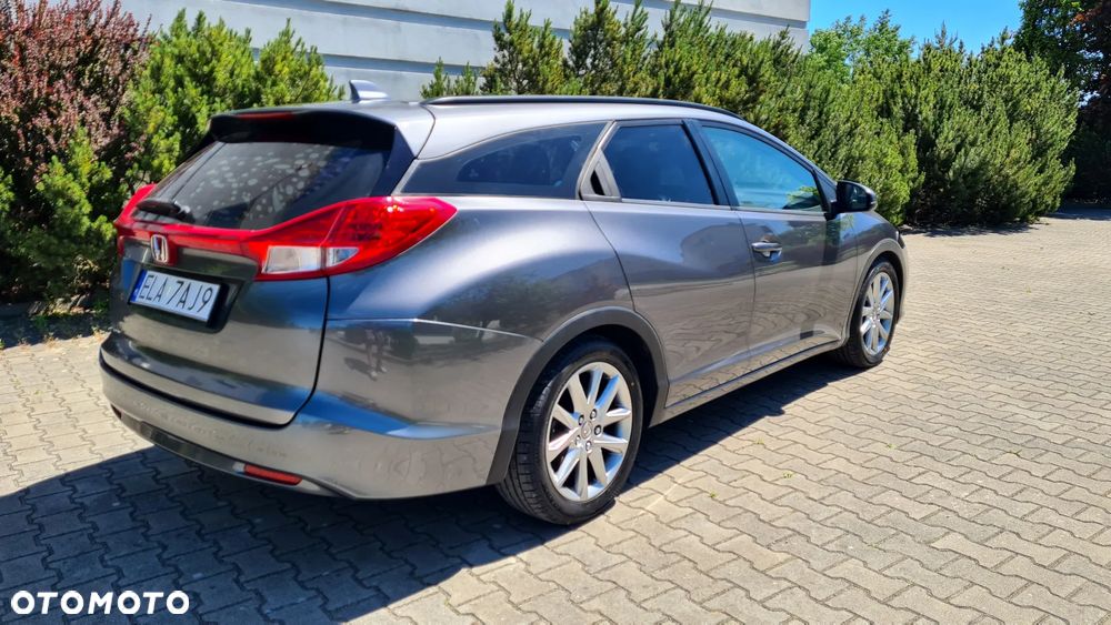 Honda Civic 1.8 Executive NAVI i-SHIFT - 23