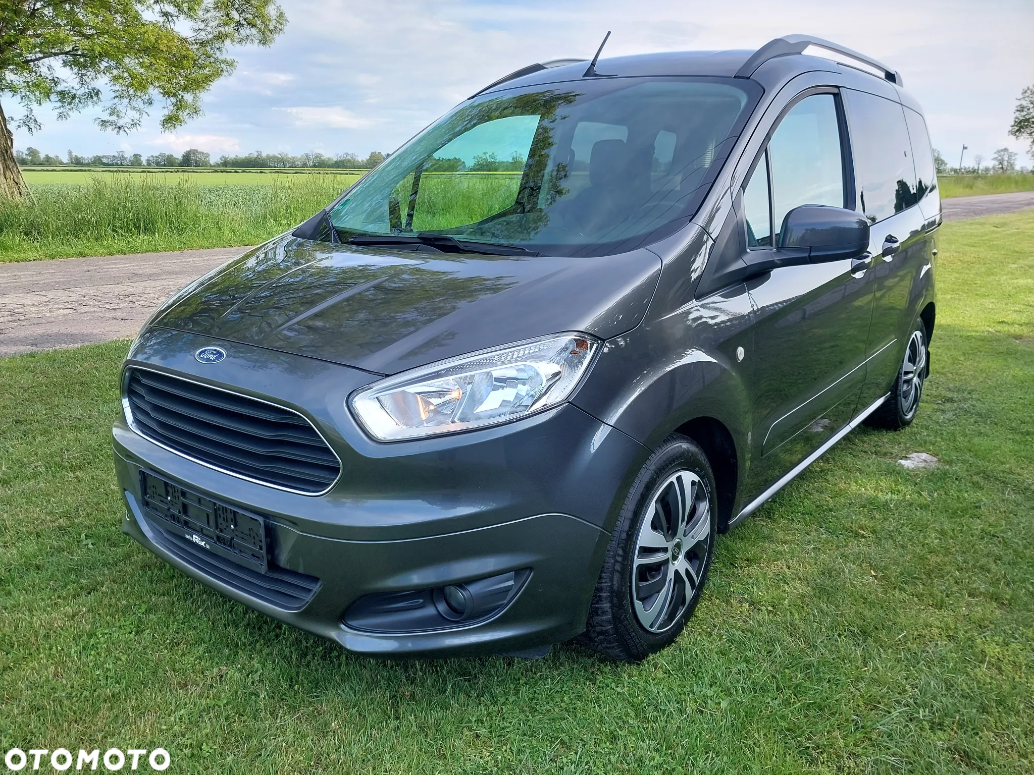 Ford Tourneo Courier 1.0 EcoBoost Titanium - 10