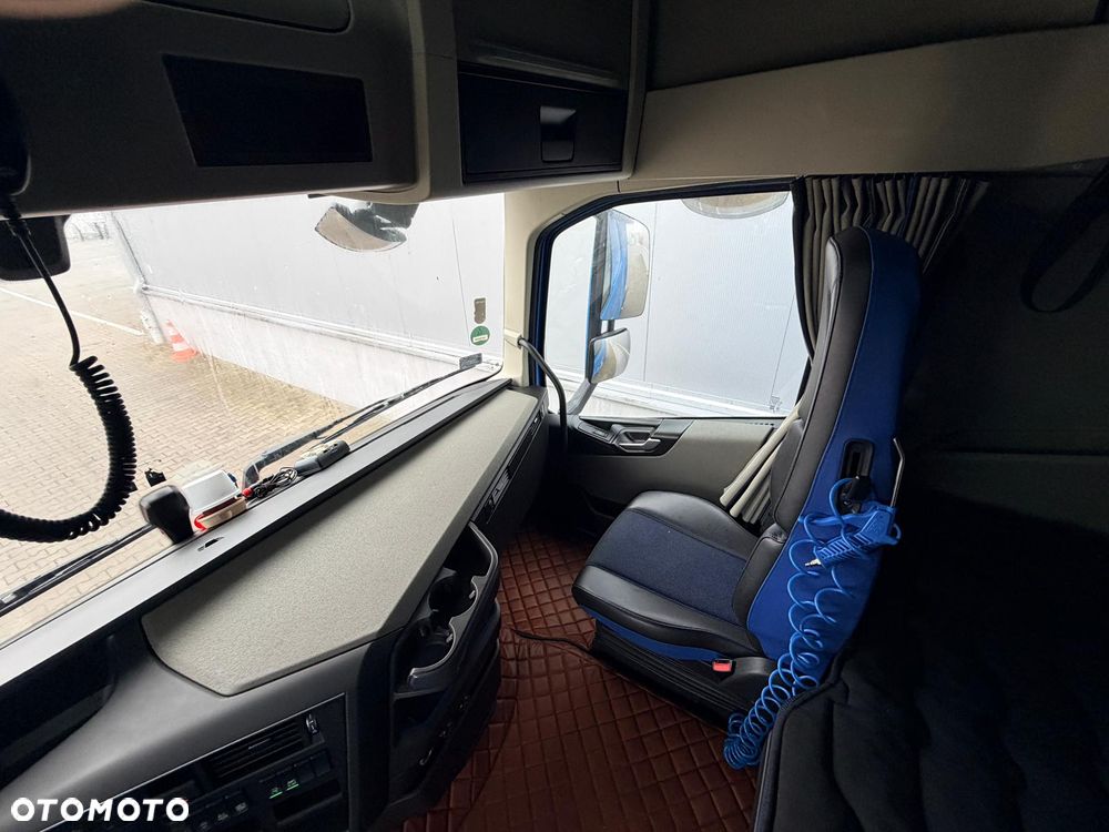 Volvo FH - 10