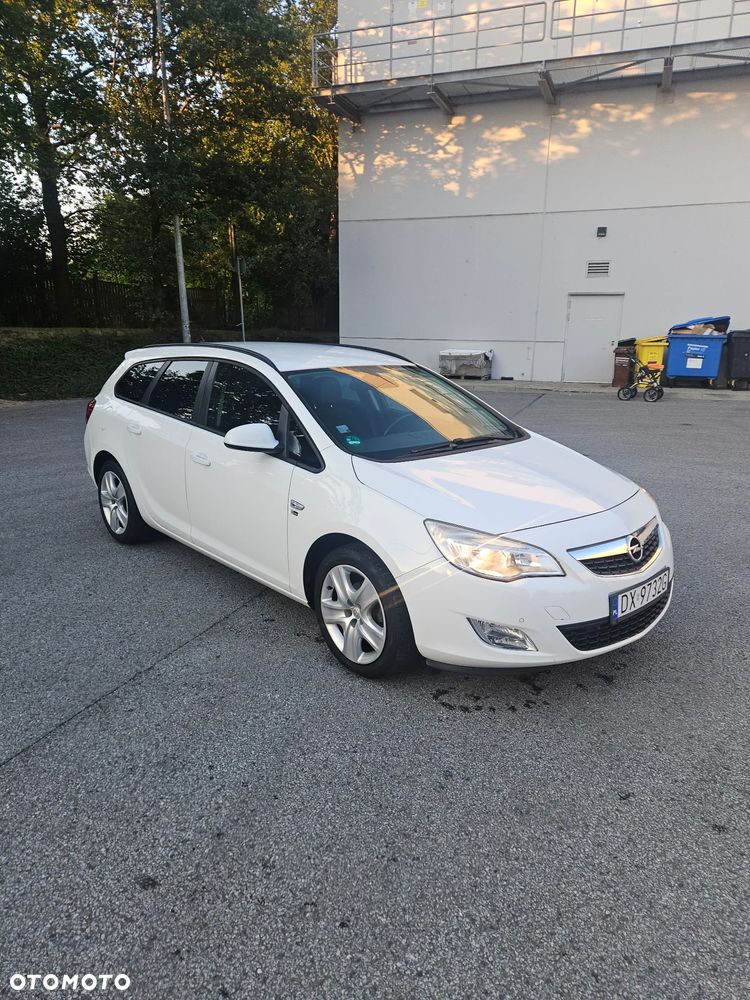 Opel Astra 1.4 Turbo - 1