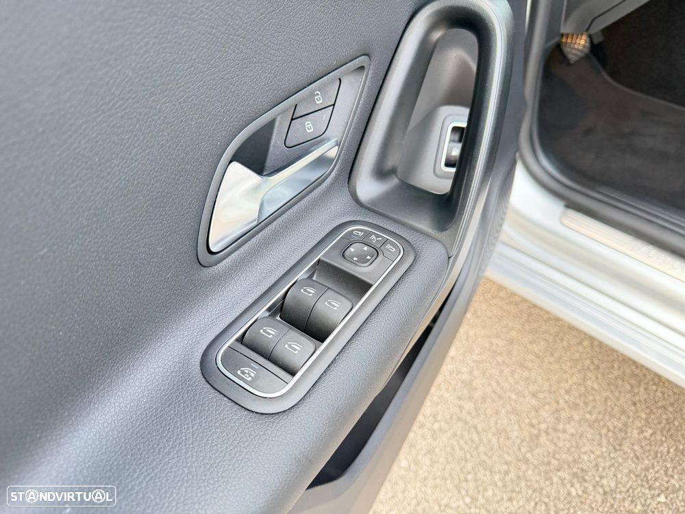 Mercedes-Benz CLA 250 e Shooting Brake Style Plus - 32