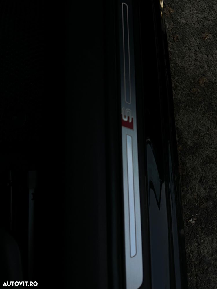 Audi A4 2.0 TDI quattro S tronic - 28