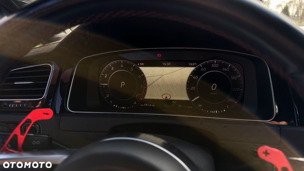 Volkswagen Golf - 17