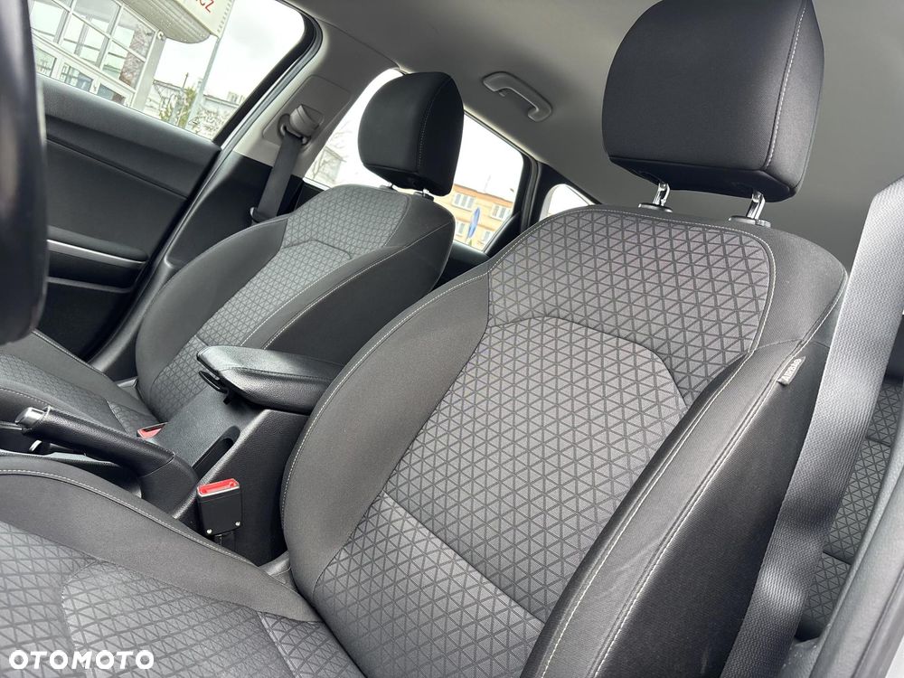 Kia Ceed 1.6 CRDi SCR M - 11