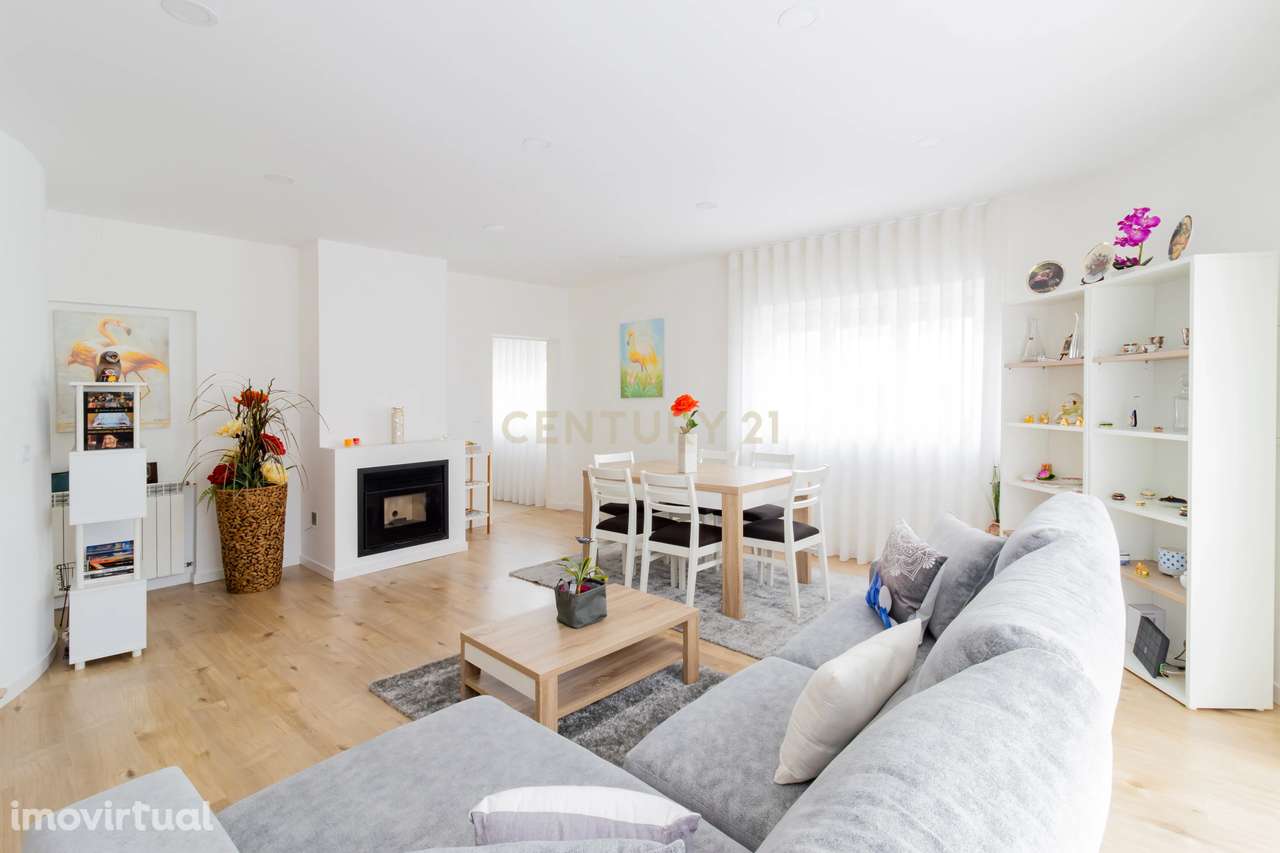 Espaçosa Moradia em Ourém / Jardim - Grande imagem: 4/33