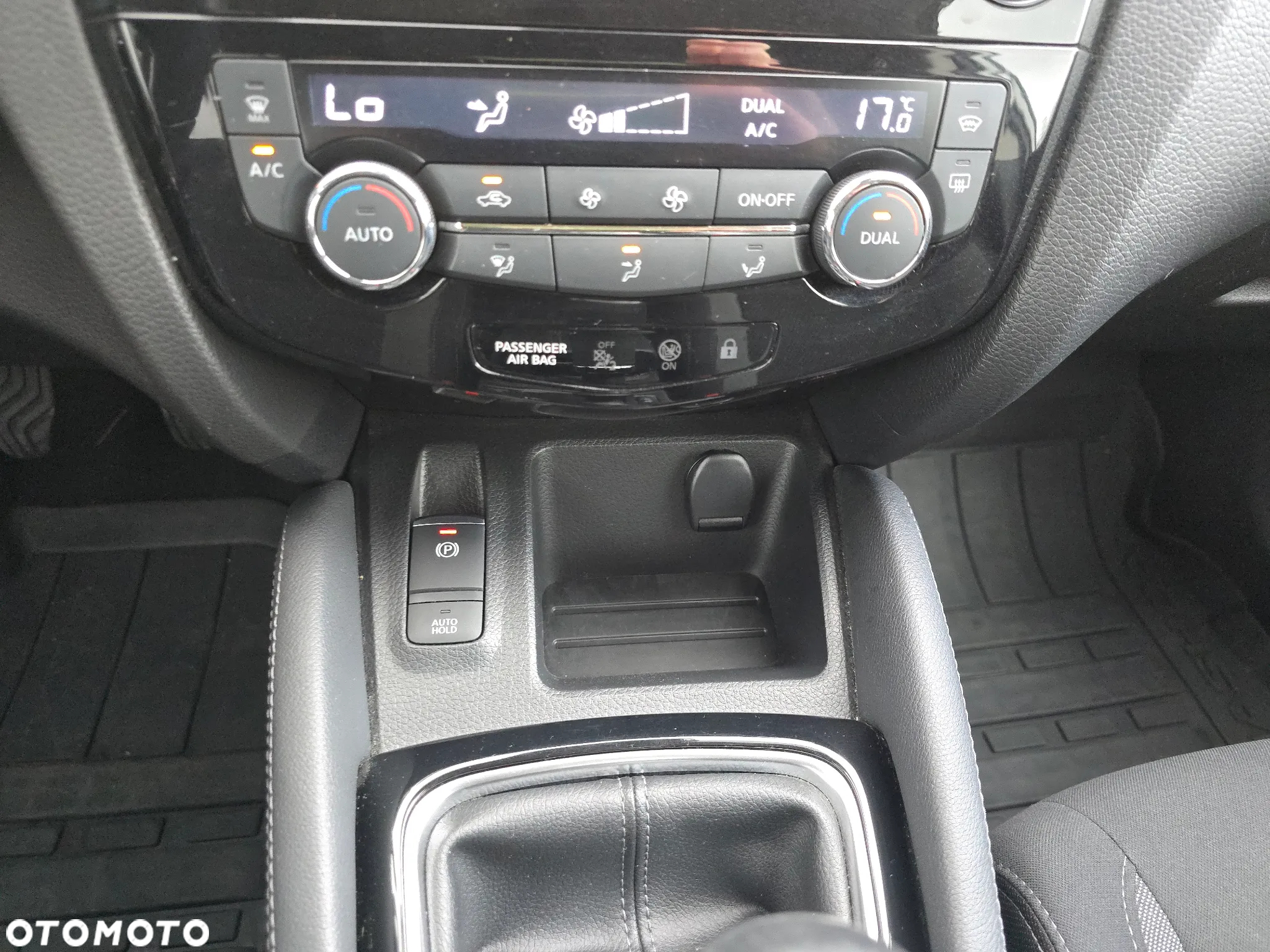 Nissan Qashqai 1.3 DIG-T Tekna - 12