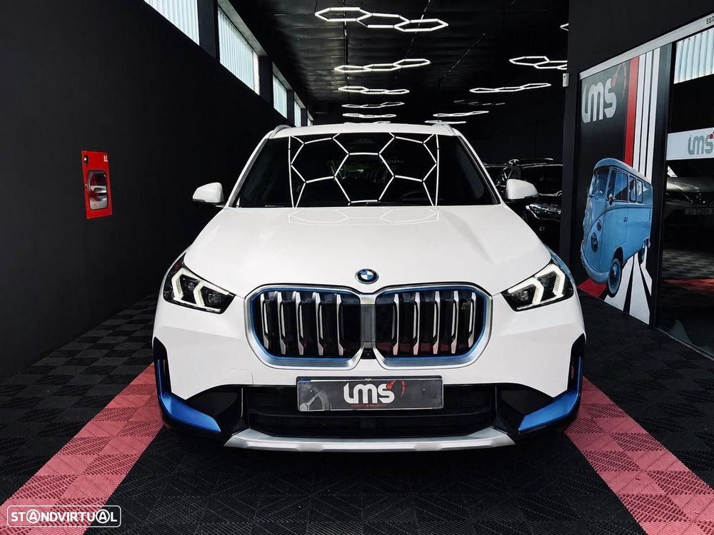 BMW iX1 xDrive30 - 3