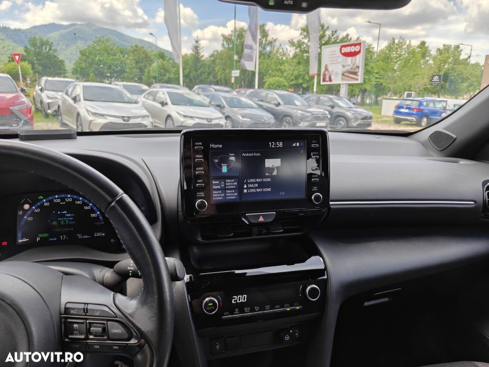 Toyota Yaris Cross - 10