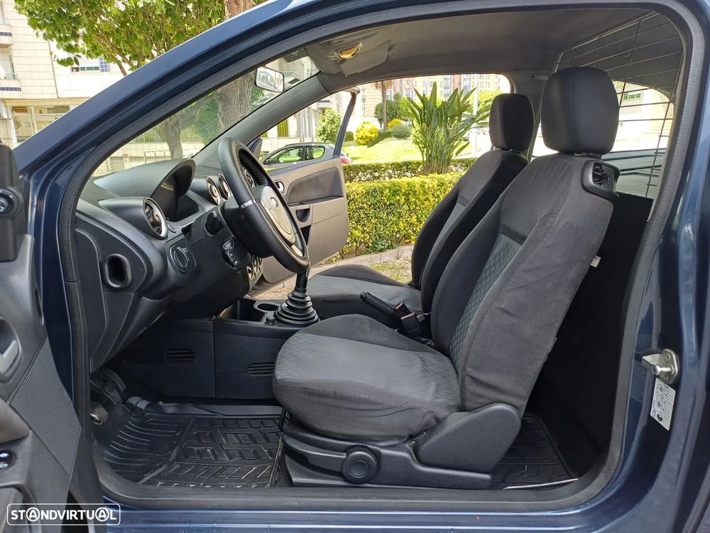 Ford FIESTA 1.4 TDCI VAN - 80 CV - POSSIBILIDADE DE CRÉDITO - 29