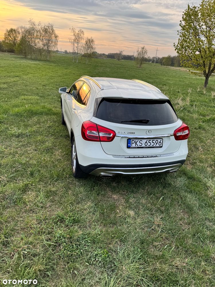 Mercedes-Benz GLA 200 7G-DCT SCORE - 11