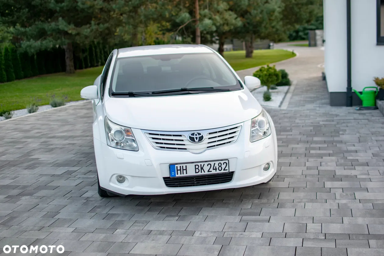Toyota Avensis - 11
