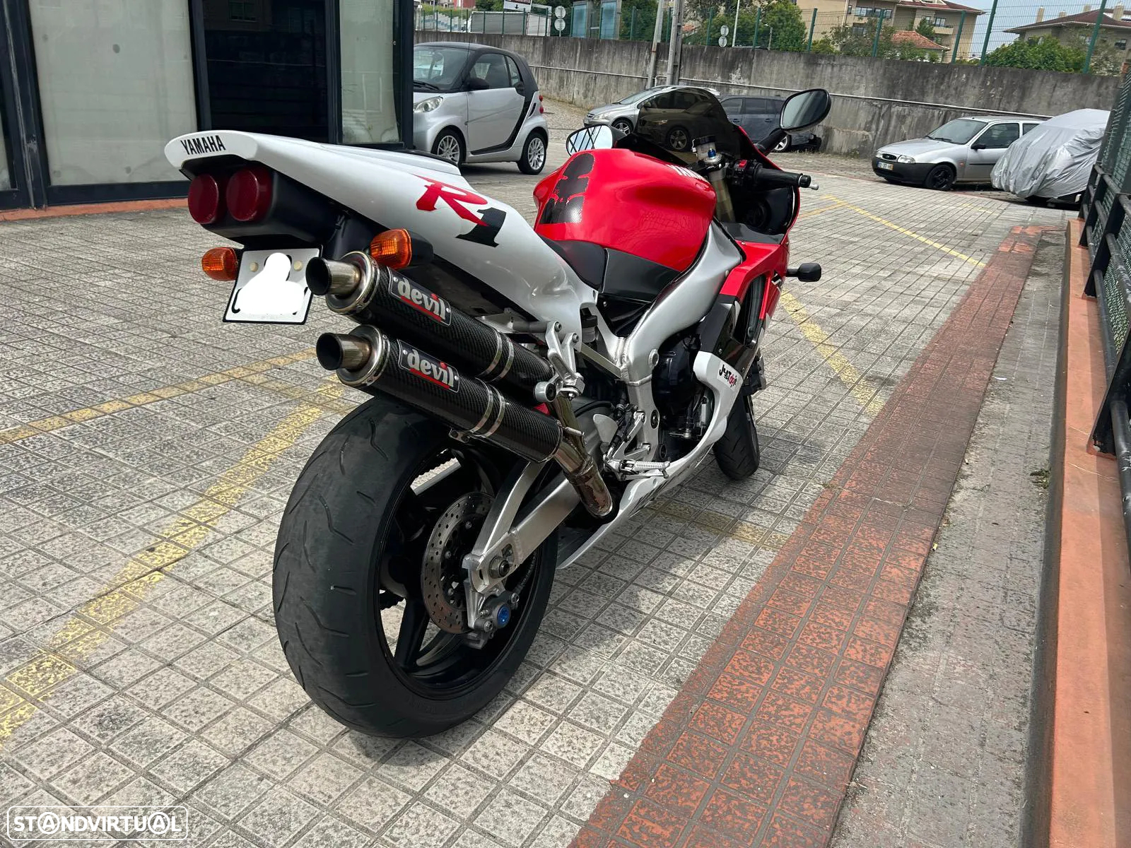Yamaha YZF R1 - 5