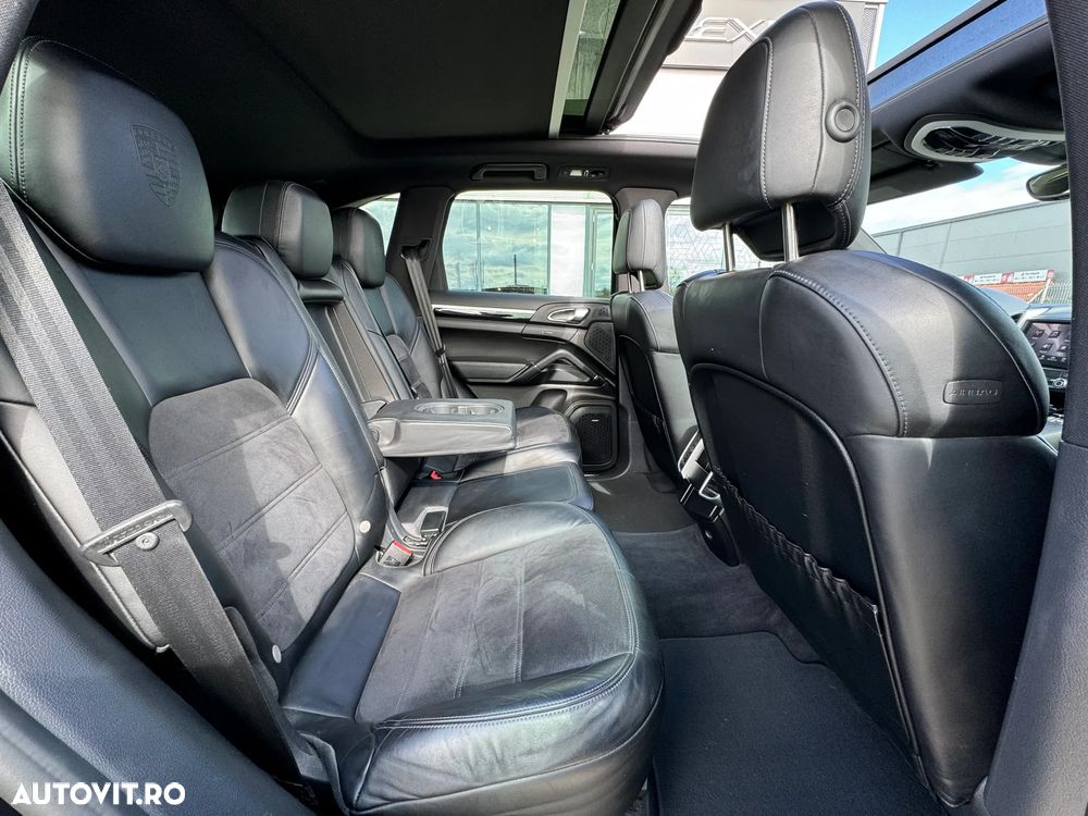 Porsche Cayenne 3.0 L - 27