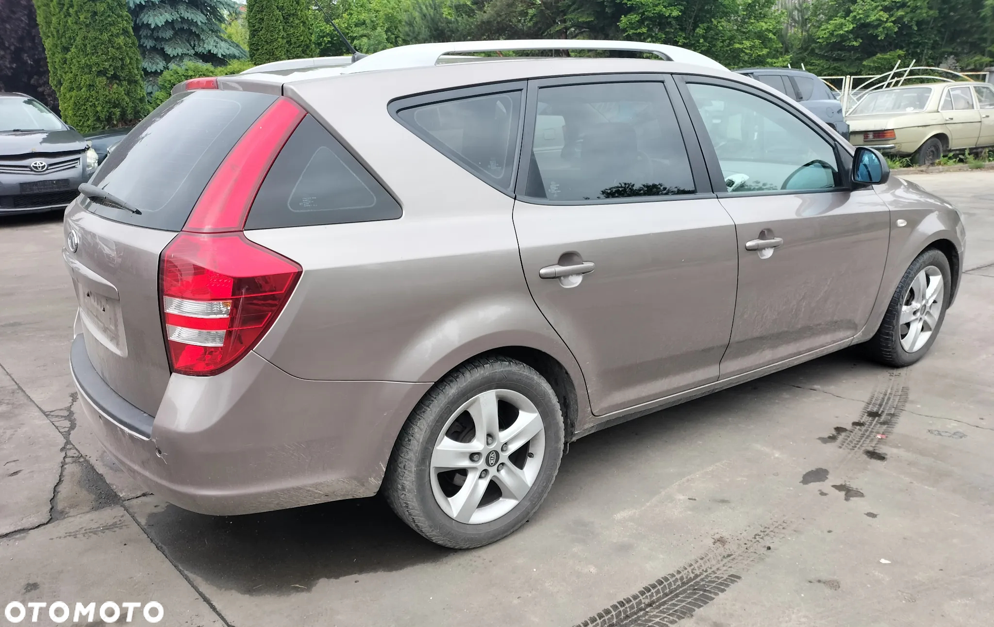 ZDERZAK TYŁ Z CZUJNIKAMI PDC KIA CEED I KOMBI 2.0 CRDI 140 KM D4EA KOD LAK.8Q - 5