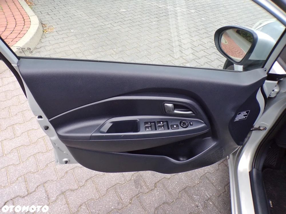 Kia Rio 1.1 CRDI Attract - 18