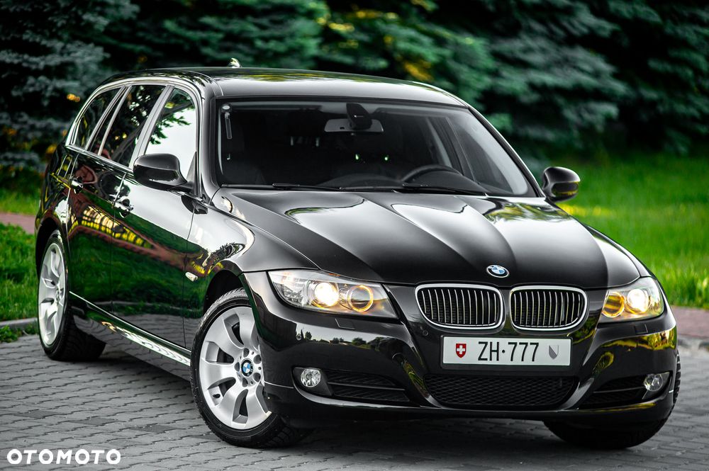 BMW Seria 3 325i xDrive - 1