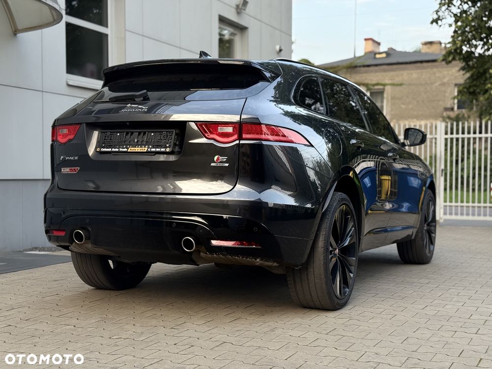 Jaguar F-Pace S AWD - 8