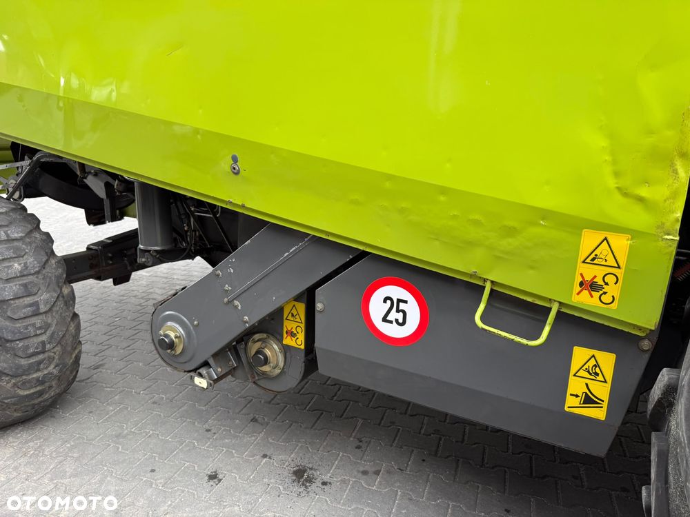 Claas MEDION 340 330  MEGA 350 320 - 31