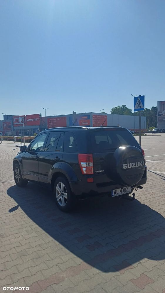 Suzuki Grand Vitara 2.0 - 8