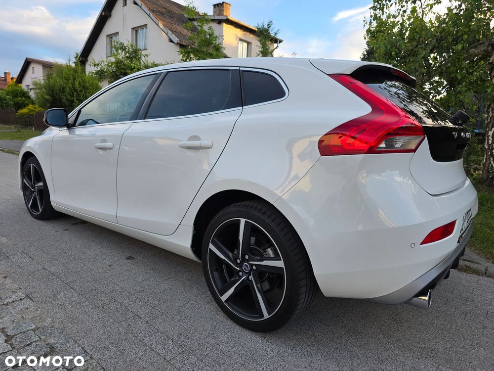 Volvo V40 D4 Drive-E R-Design Momentum - 8