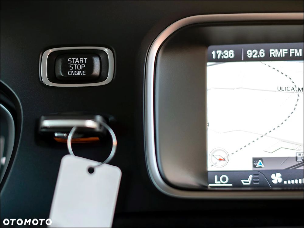 Volvo V40 D3 Summum - 24