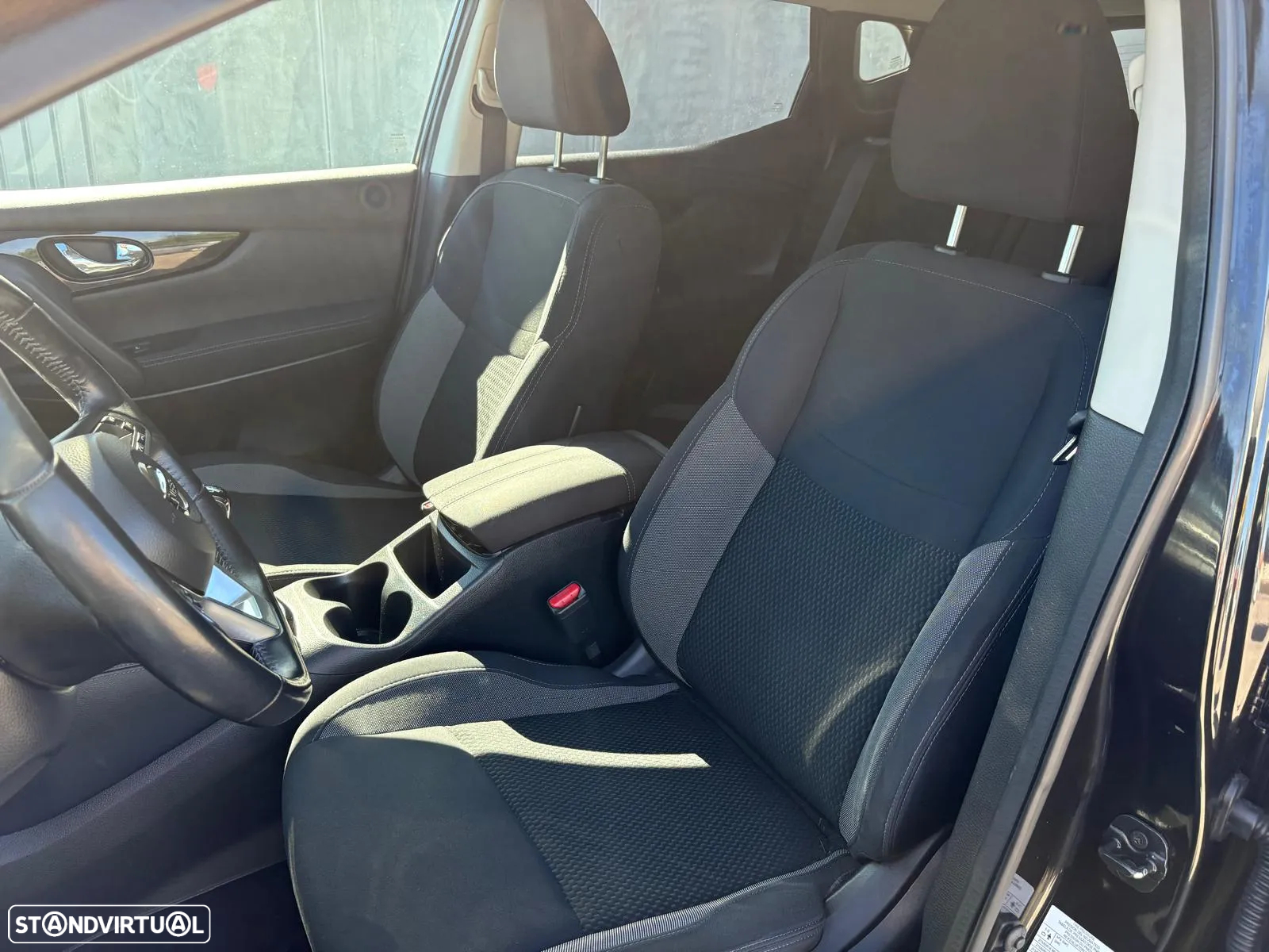 Nissan Qashqai 1.5 dCi N-Connecta Business - 6