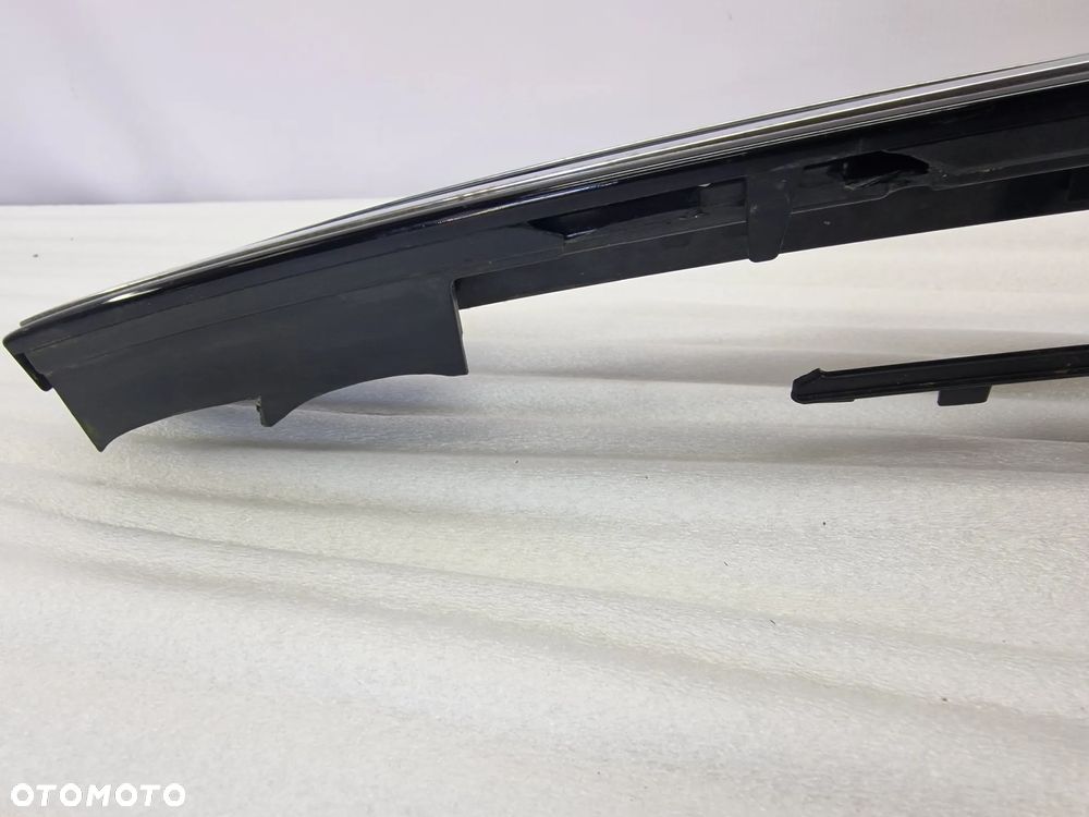 VW TOUAREG 7P6 / 7P 10- ATRAPA / GRILL PRZEDNI PRZÓD , NR 7P6853651A/D , NR AUKCJI GR122 - 18