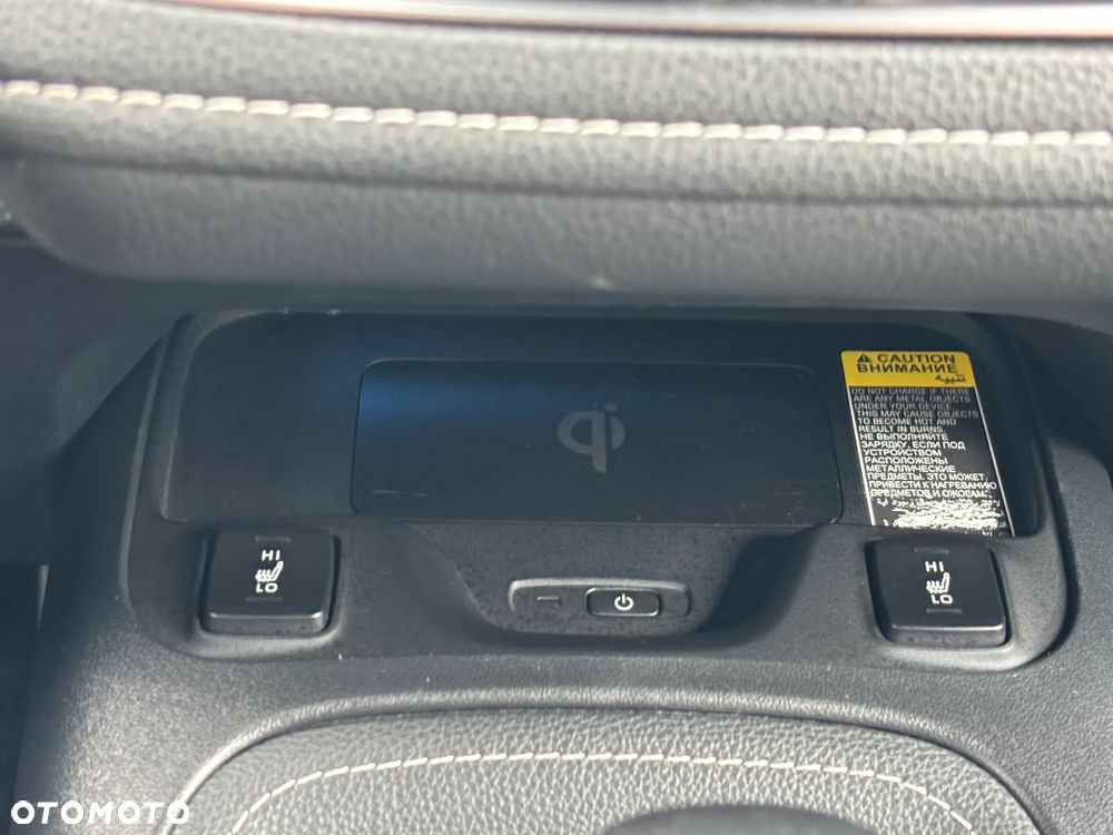Toyota Corolla 1.8 Hybrid Executive - 26