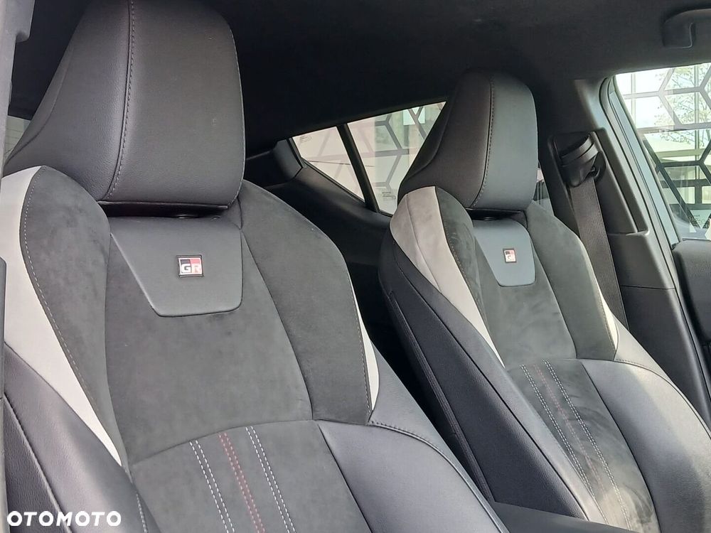 Toyota C-HR 1.8 Hybrid GPF GR Sport - 29