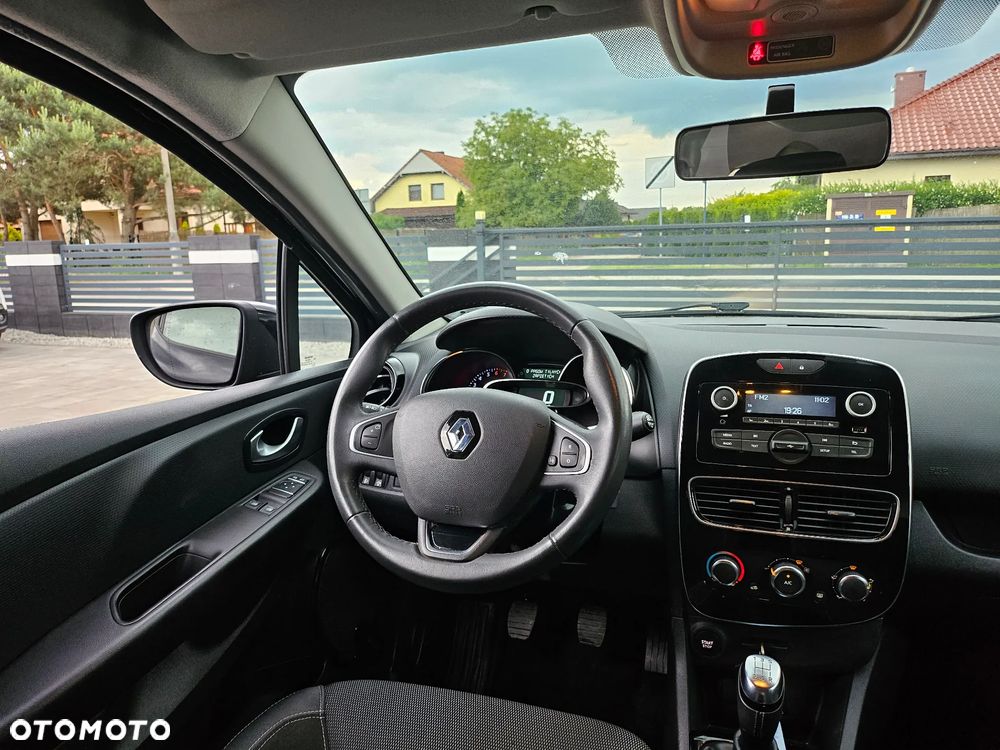 Renault Clio 1.2 16V 75 LIMITED - 23