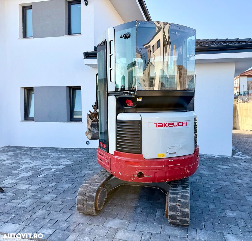 Takeuchi TB23R - 3