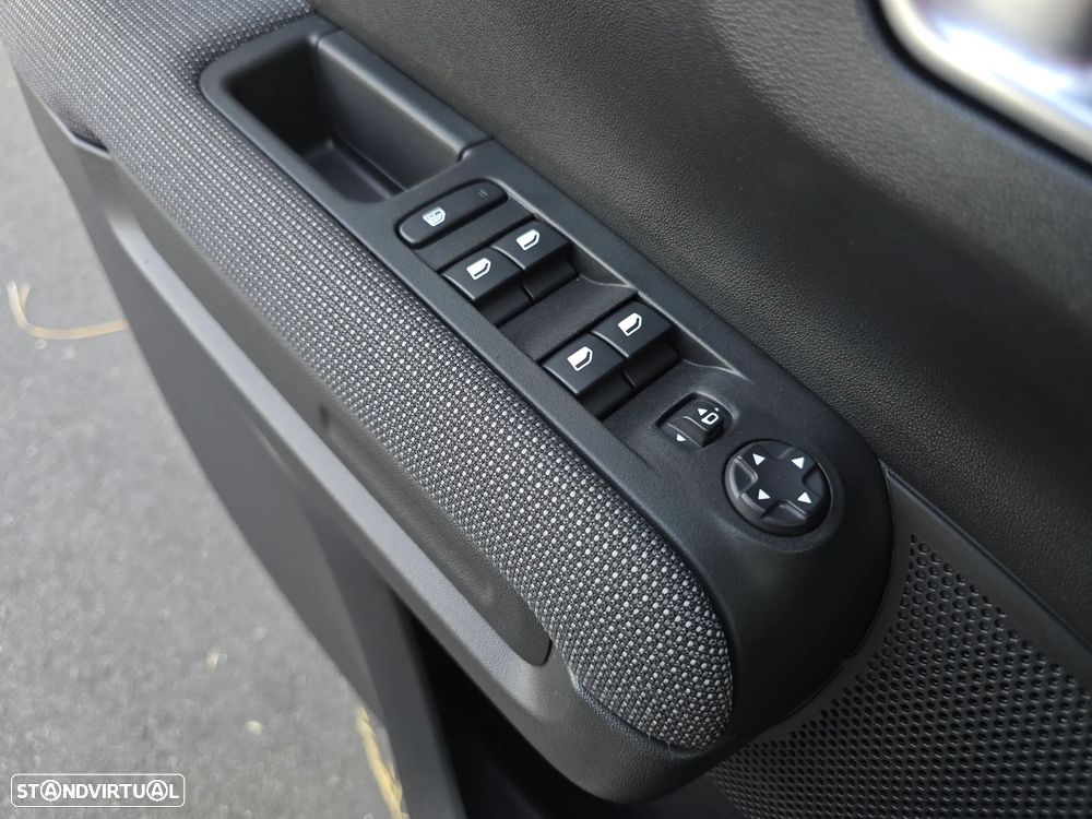 Citroën C3 Aircross 1.2 PureTech Shine Pack - 25
