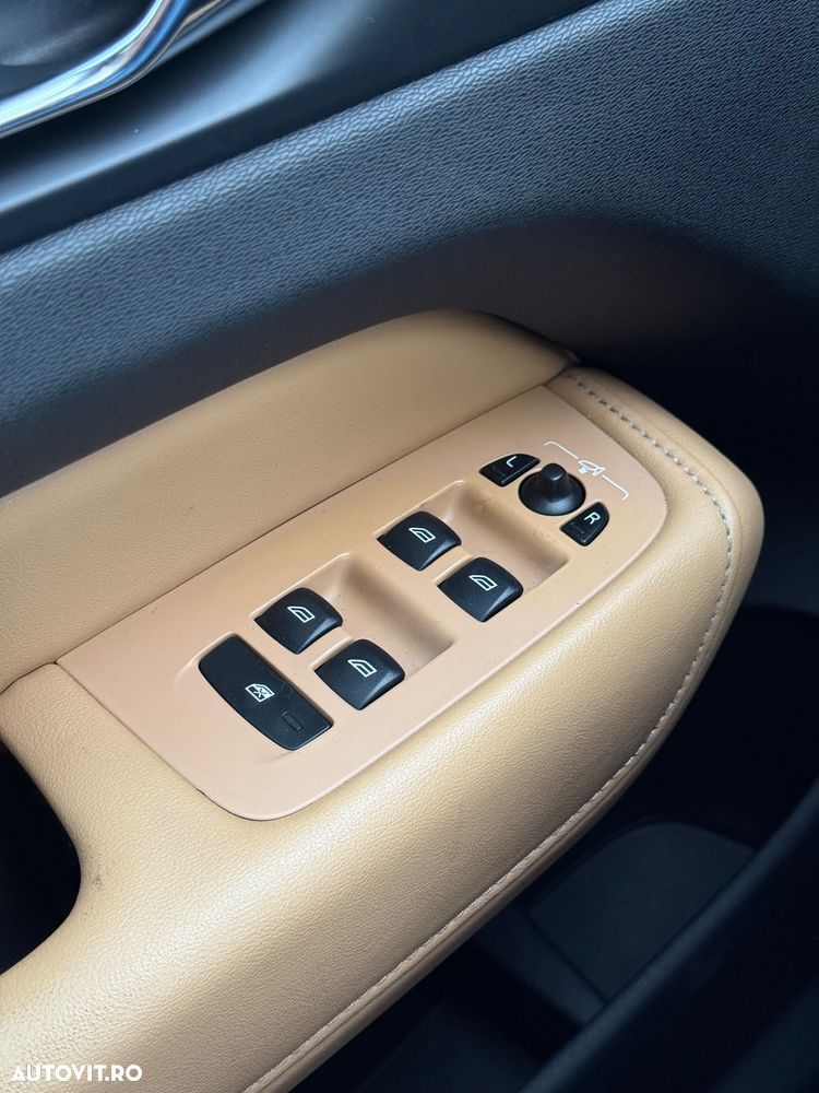 Volvo XC 60 D4 AWD Geartronic Inscription - 19