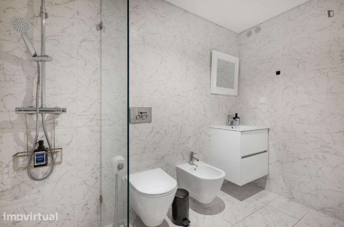 Apartamento com 1 quartos - localizado em Santo Ildefonso Porto - Grande imagem: 4/42