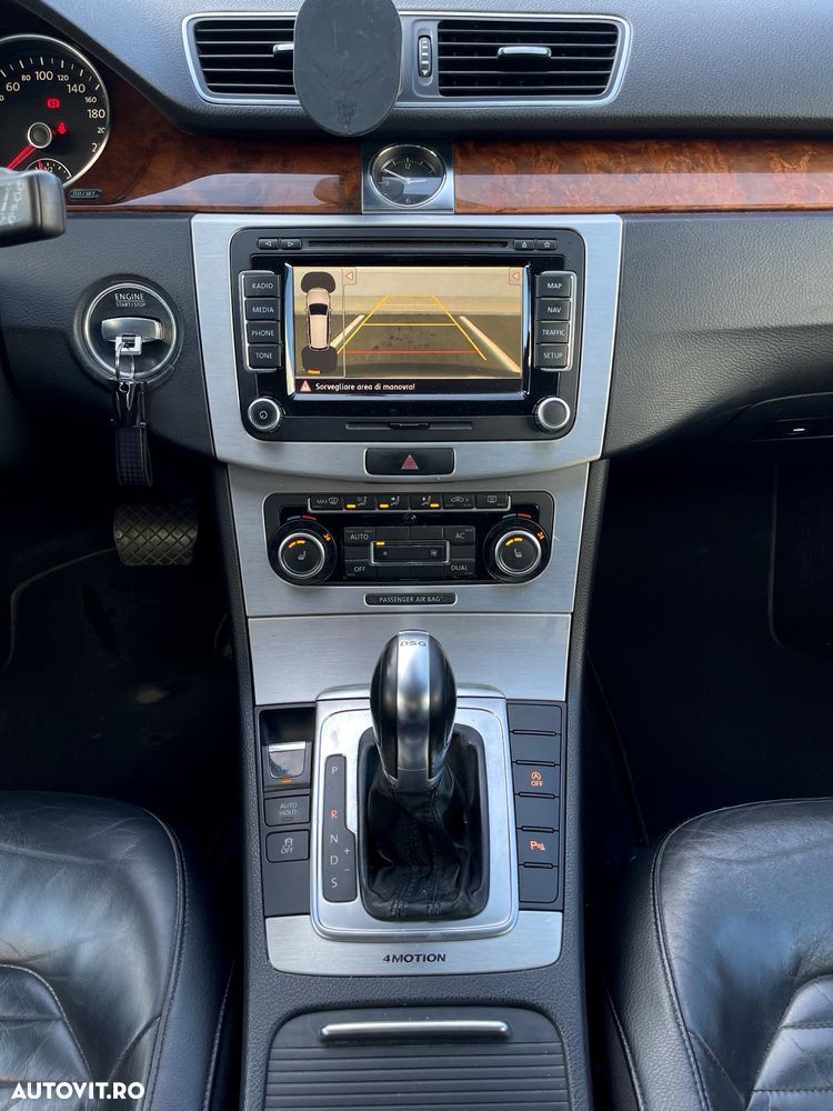 Volkswagen Passat Variant 2.0 TDI 4Motion DPF DSG Highline - 9