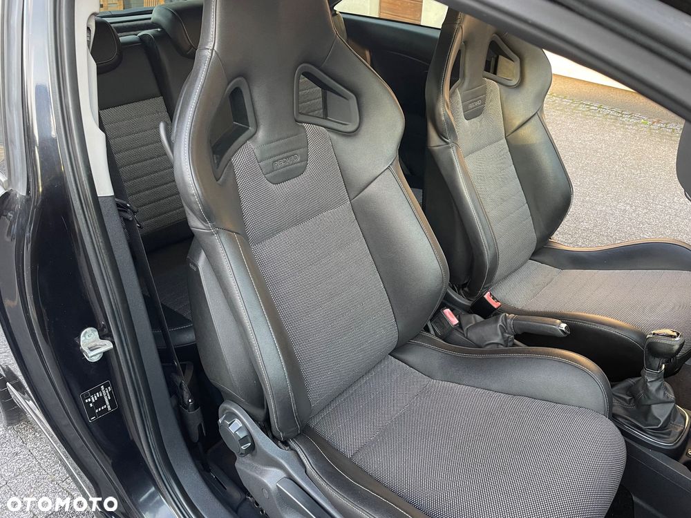 Opel Corsa 1.6 Turbo OPC - 26
