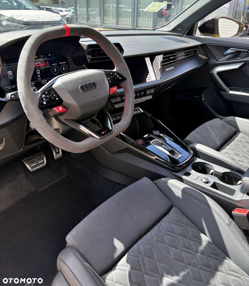 Audi RS3 Limousine - 18