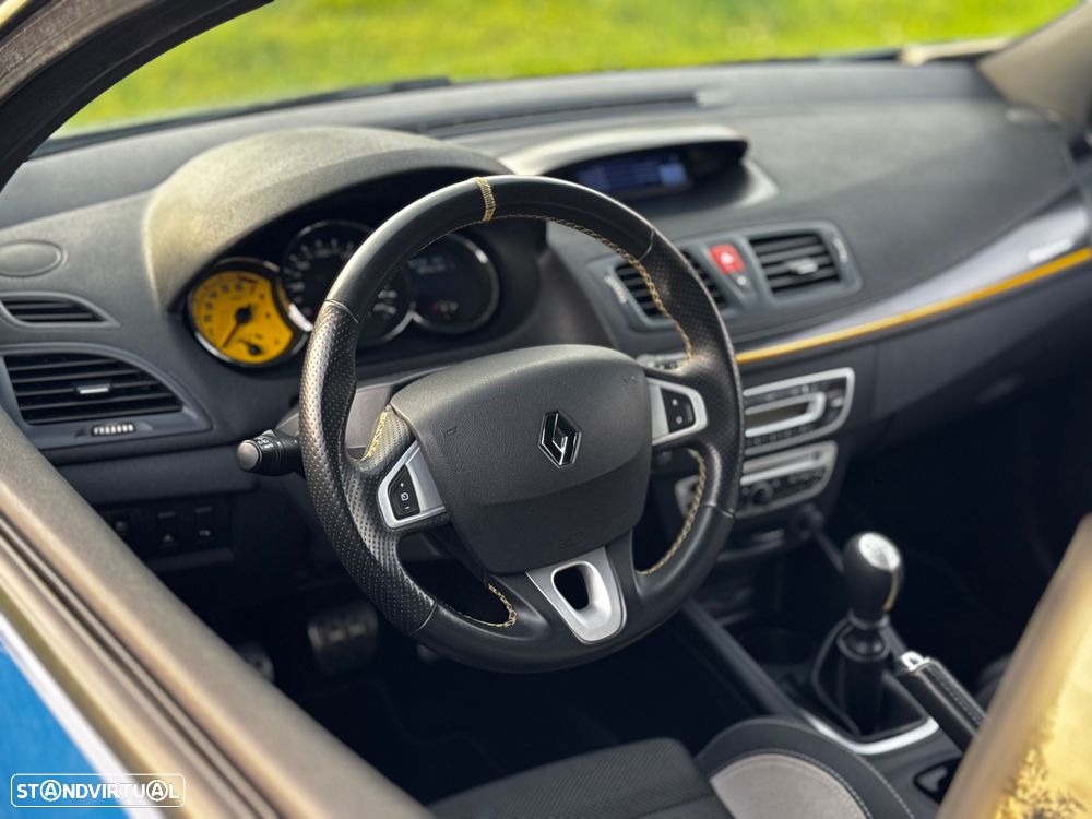 Renault Mégane Coupe 2.0 T 16V RS - 14