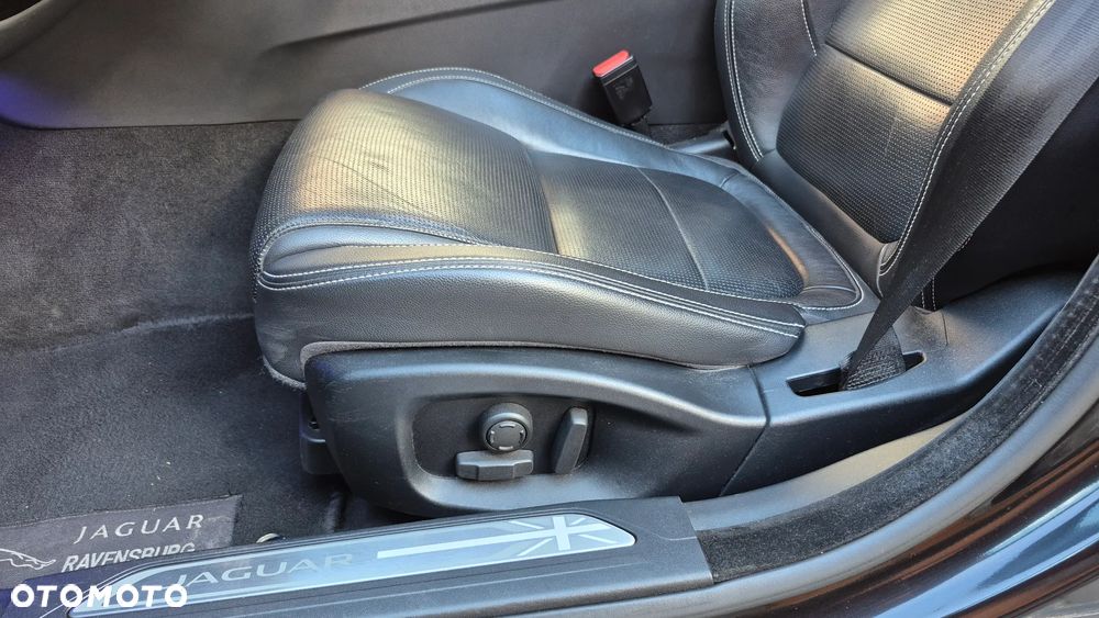 Jaguar XE - 14