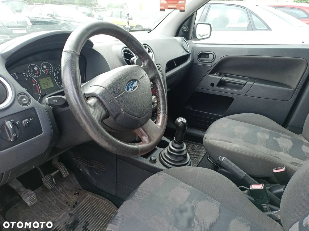 Ford Fusion - 6