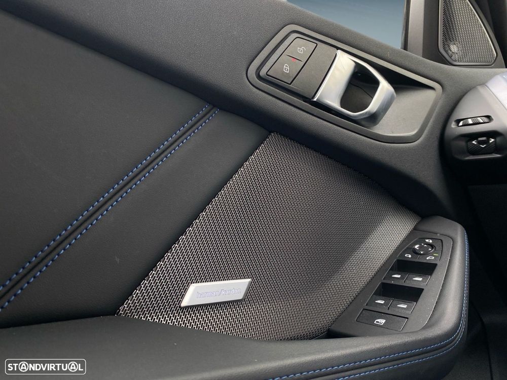 BMW 118 d Pack Desportivo M - 12