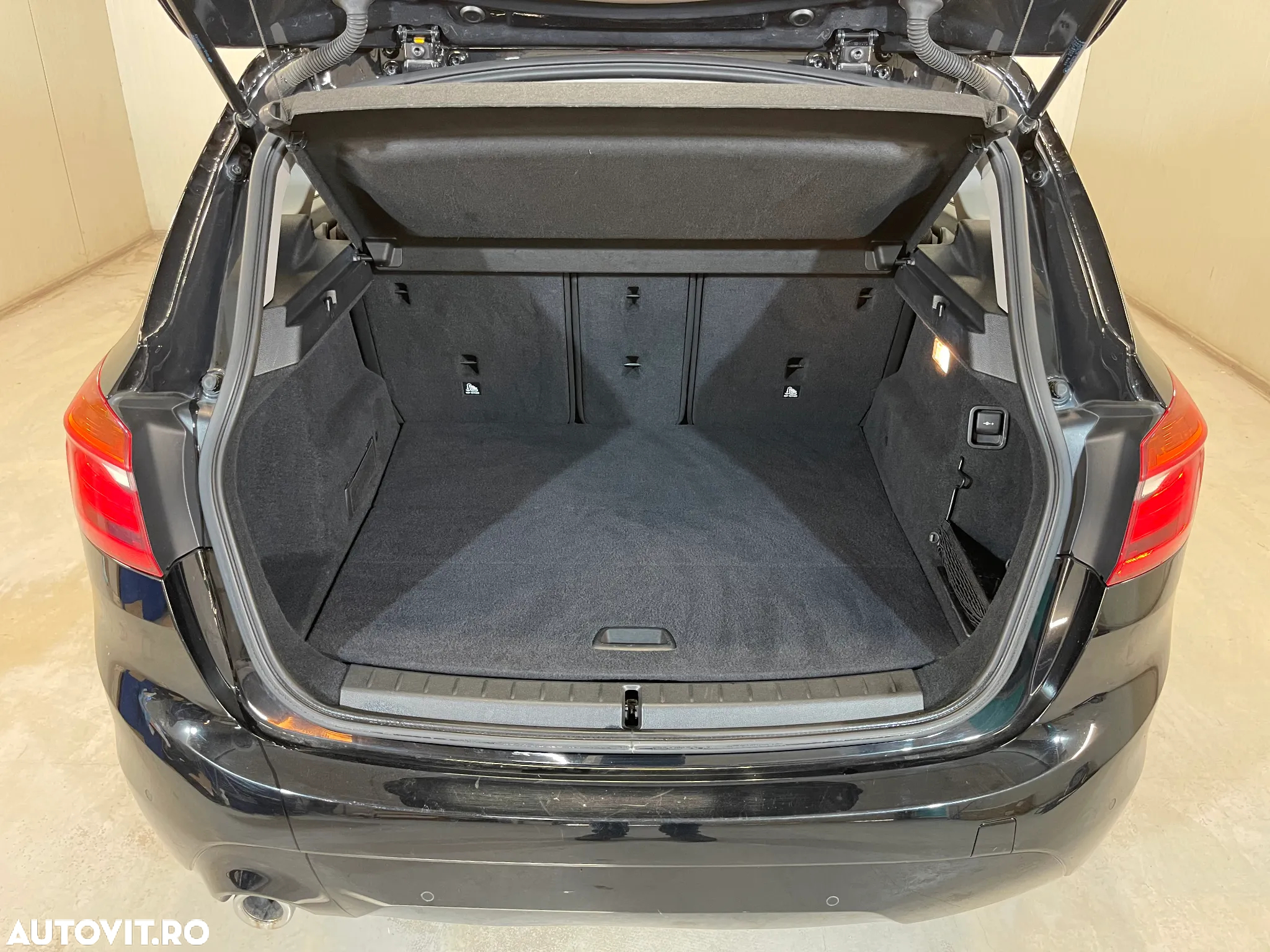 BMW Seria 2 216d Advantage - 12