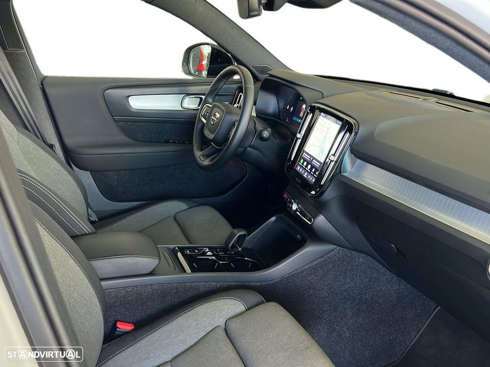 Volvo XC 40 2.0 B3 Plus Dark - 5