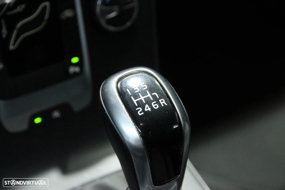 Volvo V40 2.0 D3 Inscription - 12