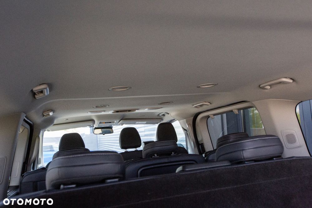 Ford Tourneo Custom - 11