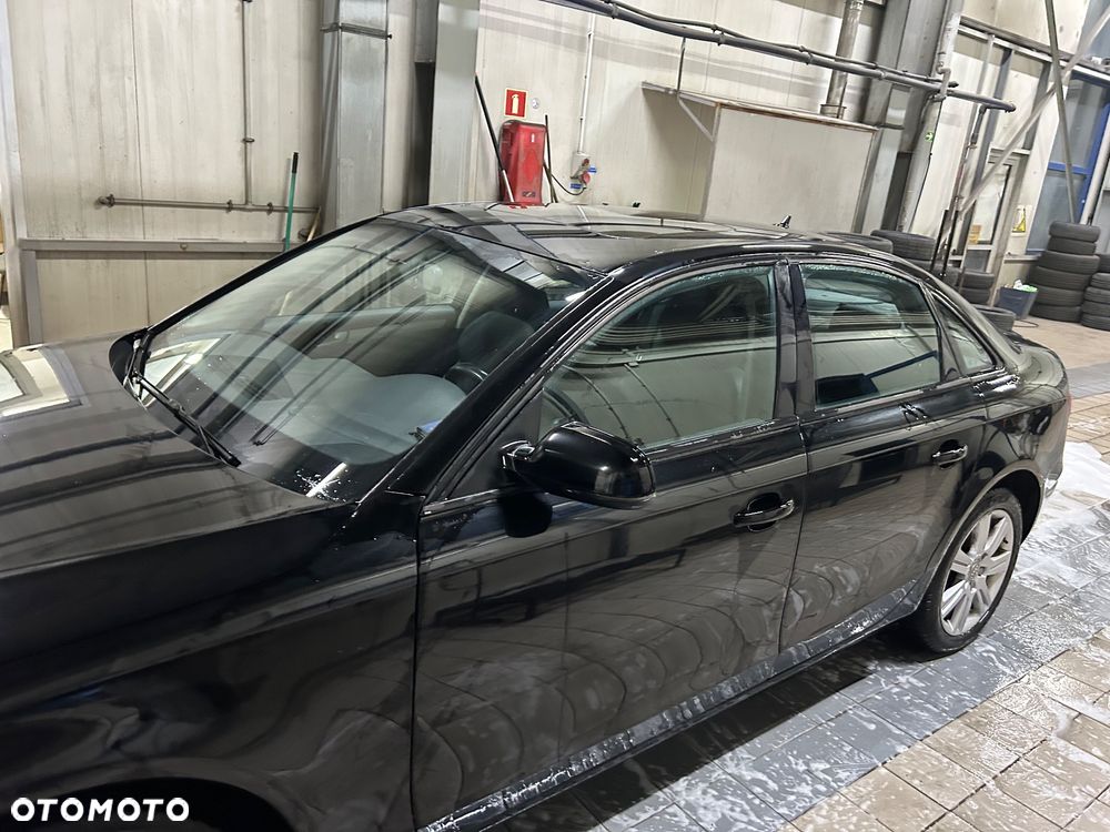 Audi A4 Limousine - 3