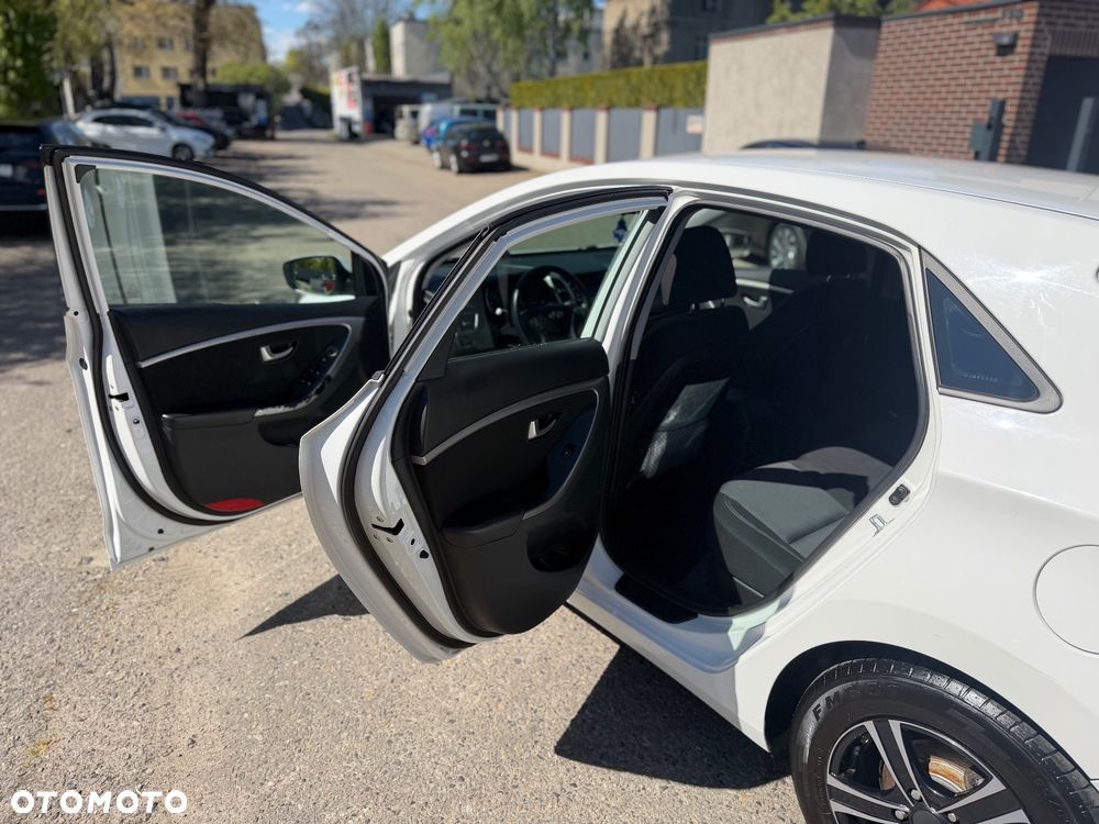 Hyundai i30 - 24